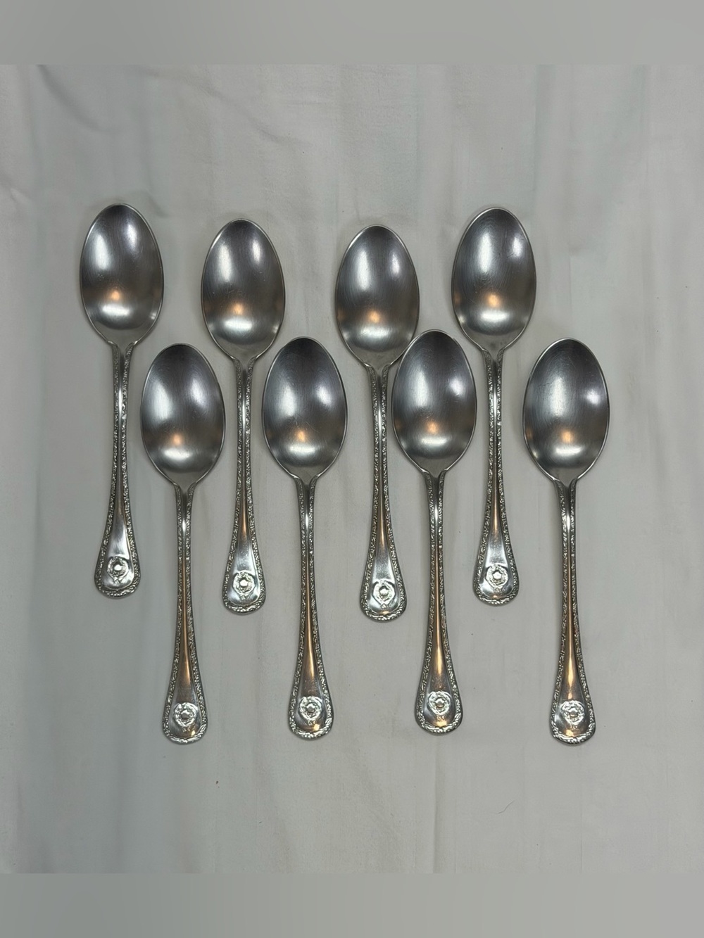 Wallace Silversmiths 18/10 Indonesia 8pc Tablespoons Spoons Holiday Wreath 8”